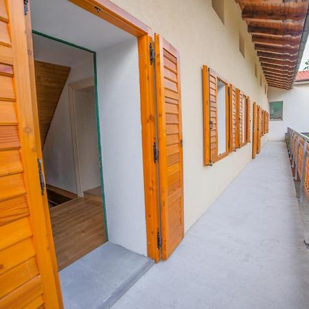 Apartma Korada Deskle Kültér fotó